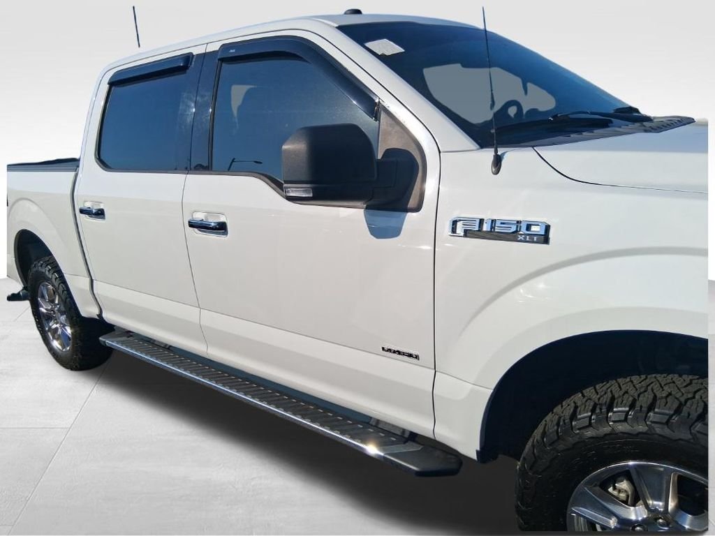 Used 2018 White Ford XLT image 4
