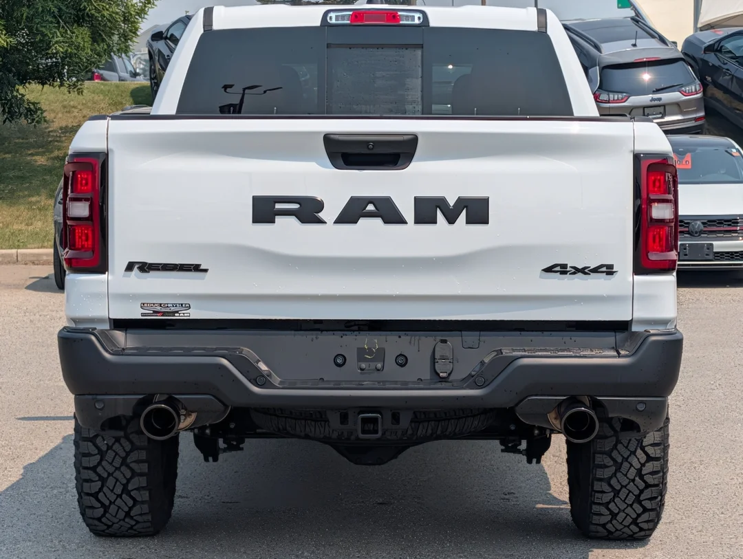 New 2026 White RAM Rebel - - 4x4 - Hurricane Twin Turbo - Rebel Lvl 1 Grp - 124.9L Fuel Tank & More! image 7