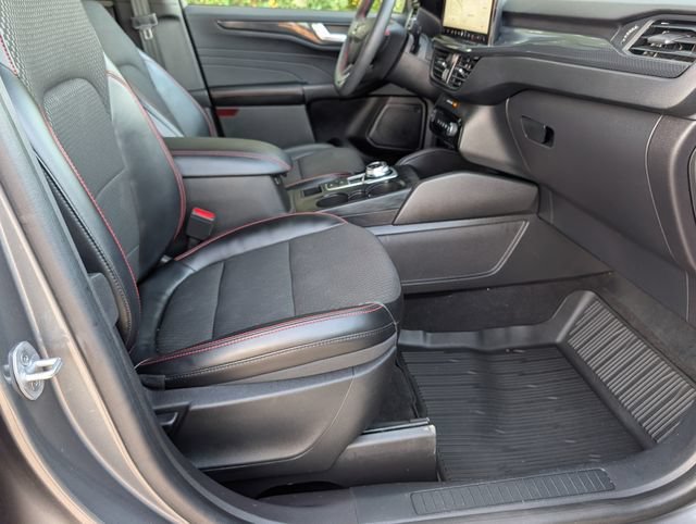 2023 Ford Escape ST-Line - Photo 26
