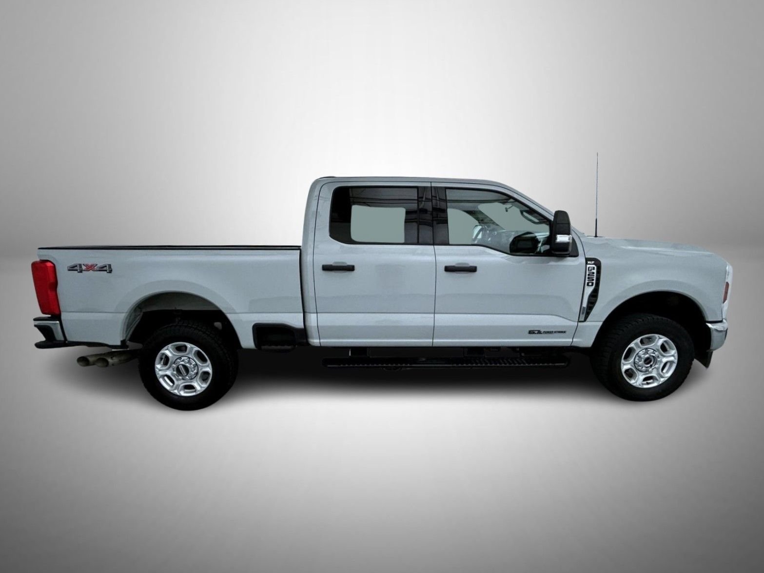 Used 2025 White Ford XLT image 4