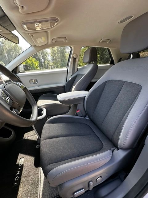 Used 2023 Cyber Gray Hyundai SE image 12