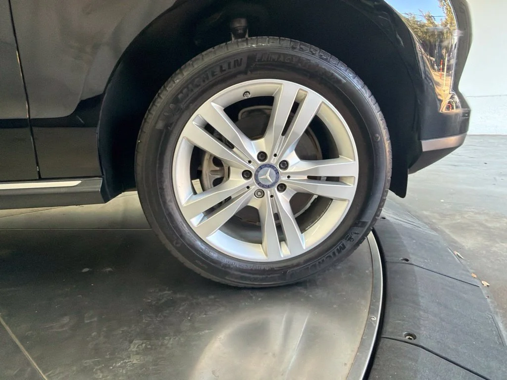 Used 2013 Black Mercedes-Benz ML 350 image 10