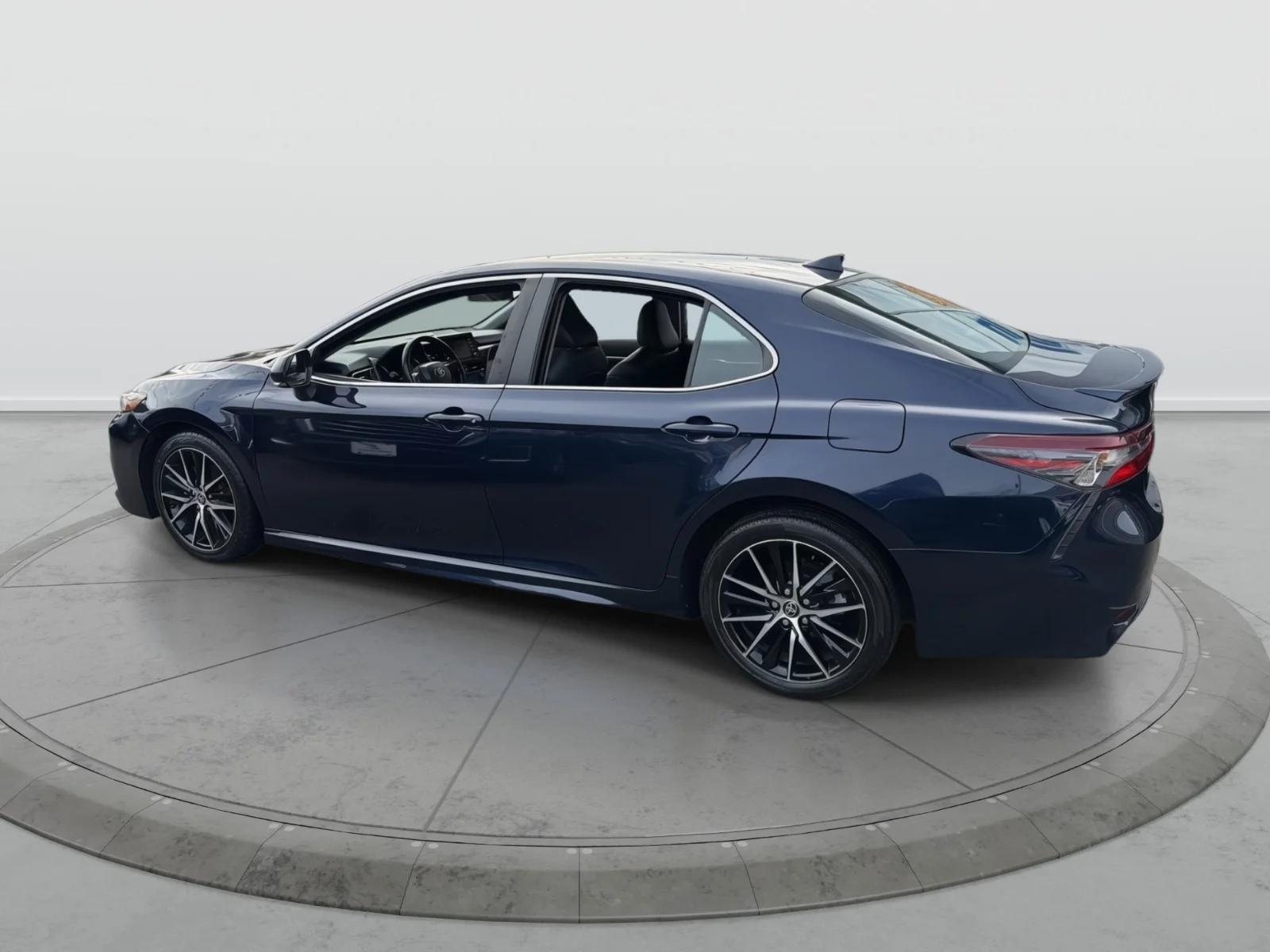 Used 2022 Blue Toyota SE image 4