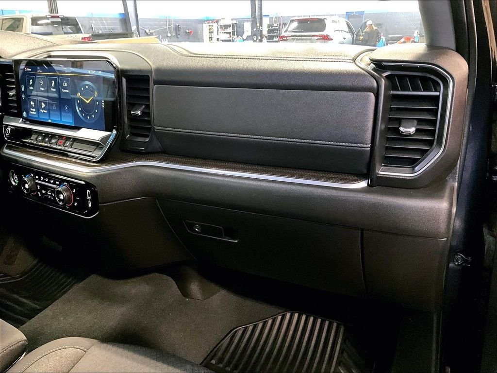 Used 2022 Gray Chevrolet LT image 13