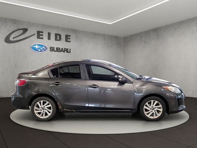 Used 2013 Graphite Mica Mazda i Touring image 9