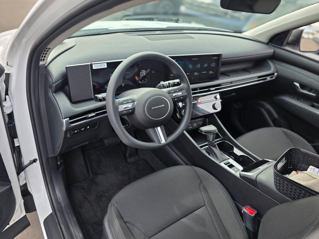 New 2026 White Hyundai SEL FWD image 21