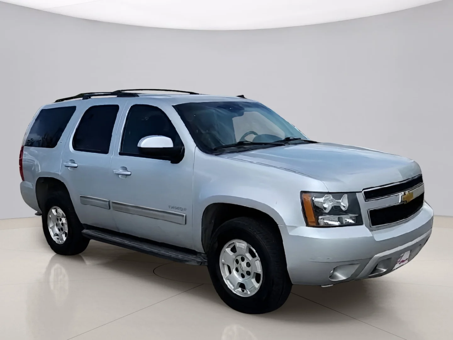 Used 2014 Silver Chevrolet LT image 2