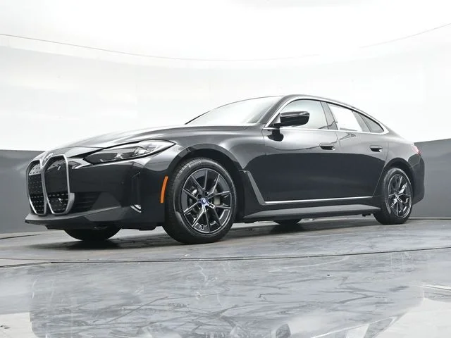 Used 2023 Black BMW eDrive35 image 40