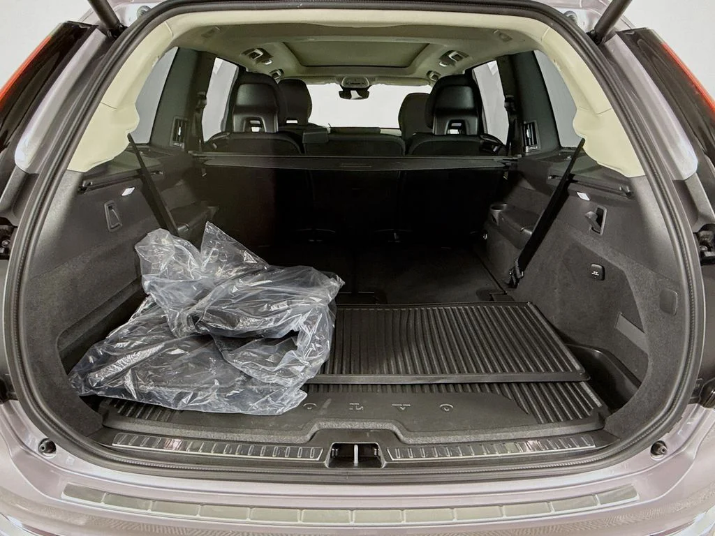 2026 Volvo XC90 Plus - Photo 22