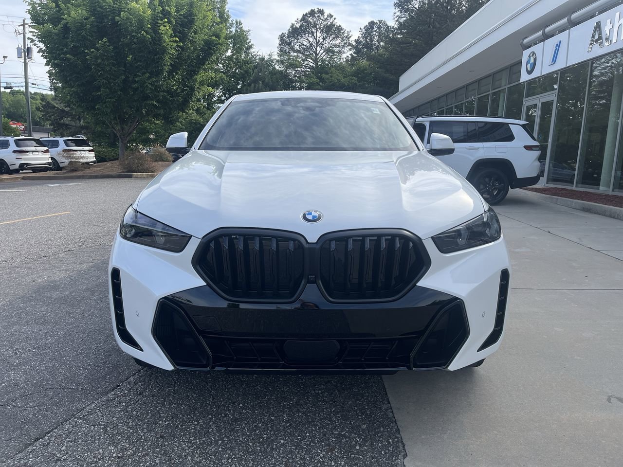 New 2027 Mineral White Metallic BMW xDrive40i image 3