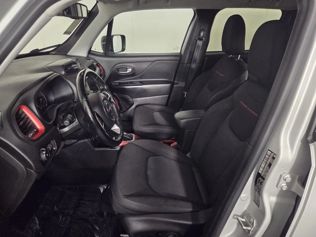 Used 2020 Glacier Metallic Clearcoat Jeep Trailhawk image 9