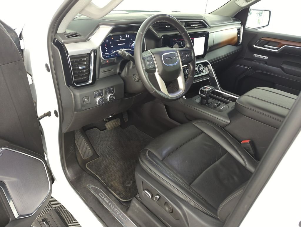 Used 2023 White GMC Denali image 10