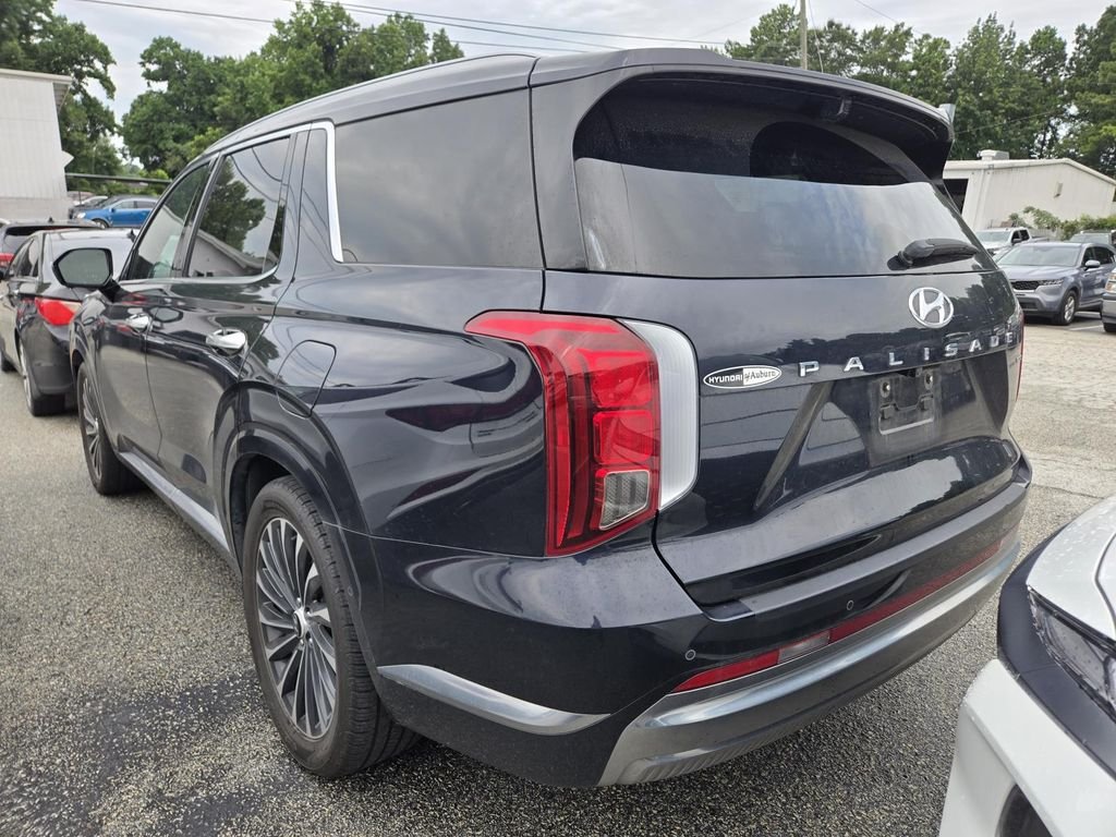 Used 2024 White Hyundai Calligraphy image 3