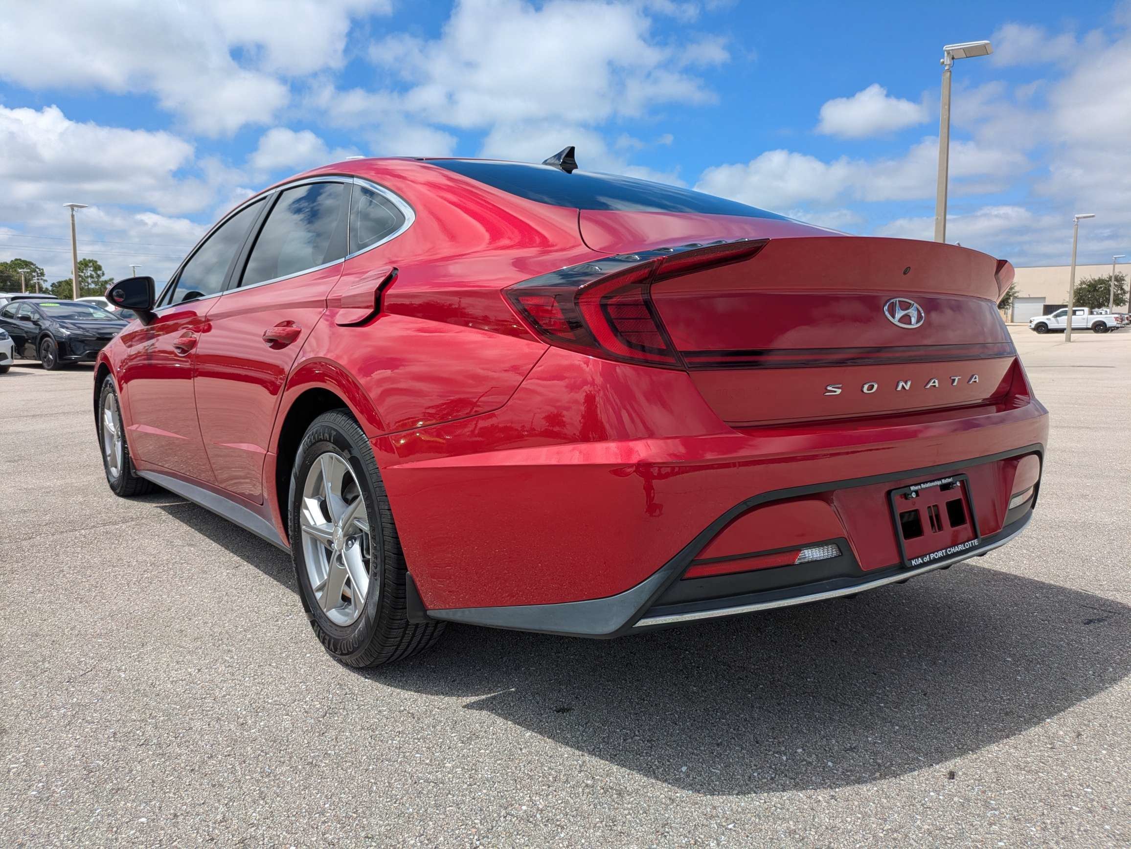 Used 2020 Calypso Red Hyundai SE image 6