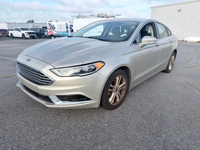 Used 2018 Gold Ford SE image 7