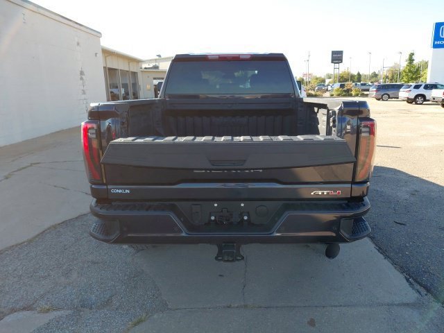 Used 2026 Titanium Rush Metallic GMC AT4 image 33