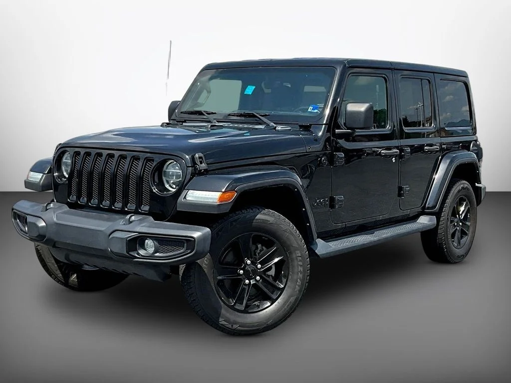 Used 2022 Black Jeep Unlimited Sahara Altitude image 3