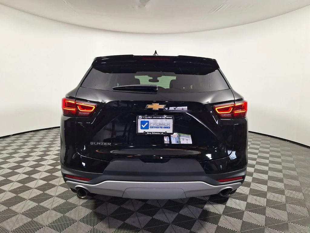 Used 2025 Black Chevrolet LT image 6