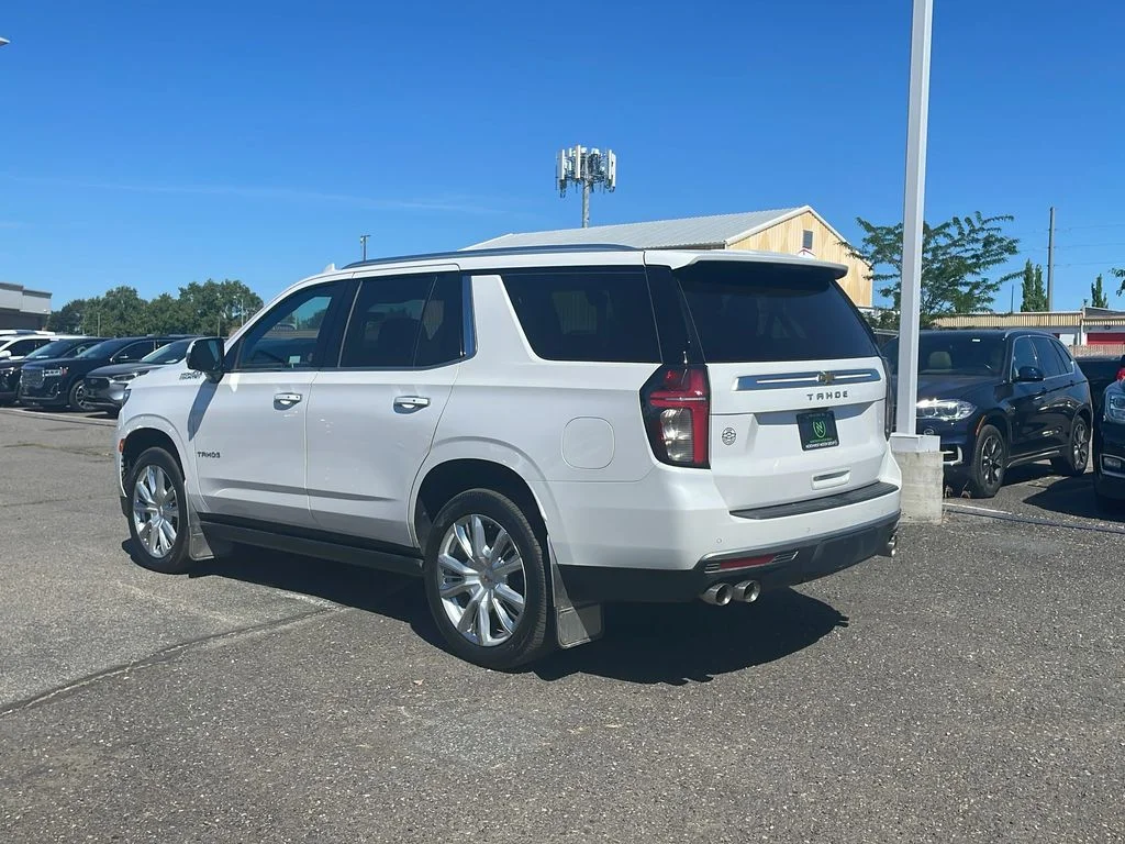 Used 2021 Iridescent Pearl Tricoat Chevrolet High Country image 5