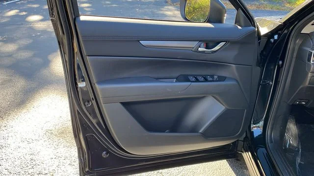 2025 Mazda CX-5 S Select Package - Photo 19