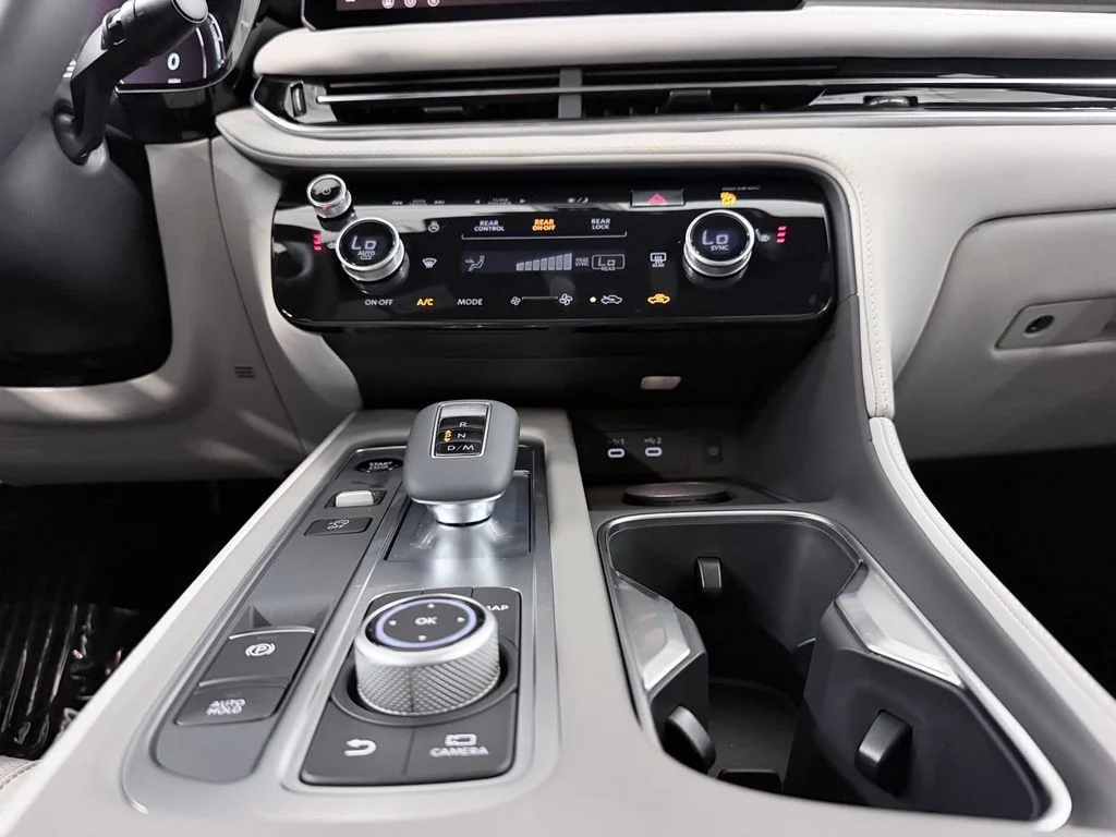 New 2027 BLACK OBSIDIAN INFINITI Luxe AWD image 31