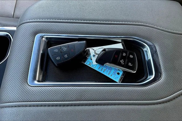 Used 2022 Blue Chevrolet LTZ image 36