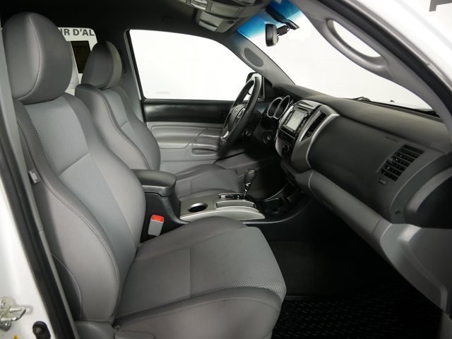 Used 2015 Super White Toyota Double Cab TRD Sport image 15
