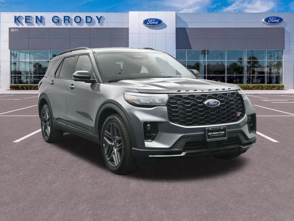 2026 Ford Explorer ST's photo