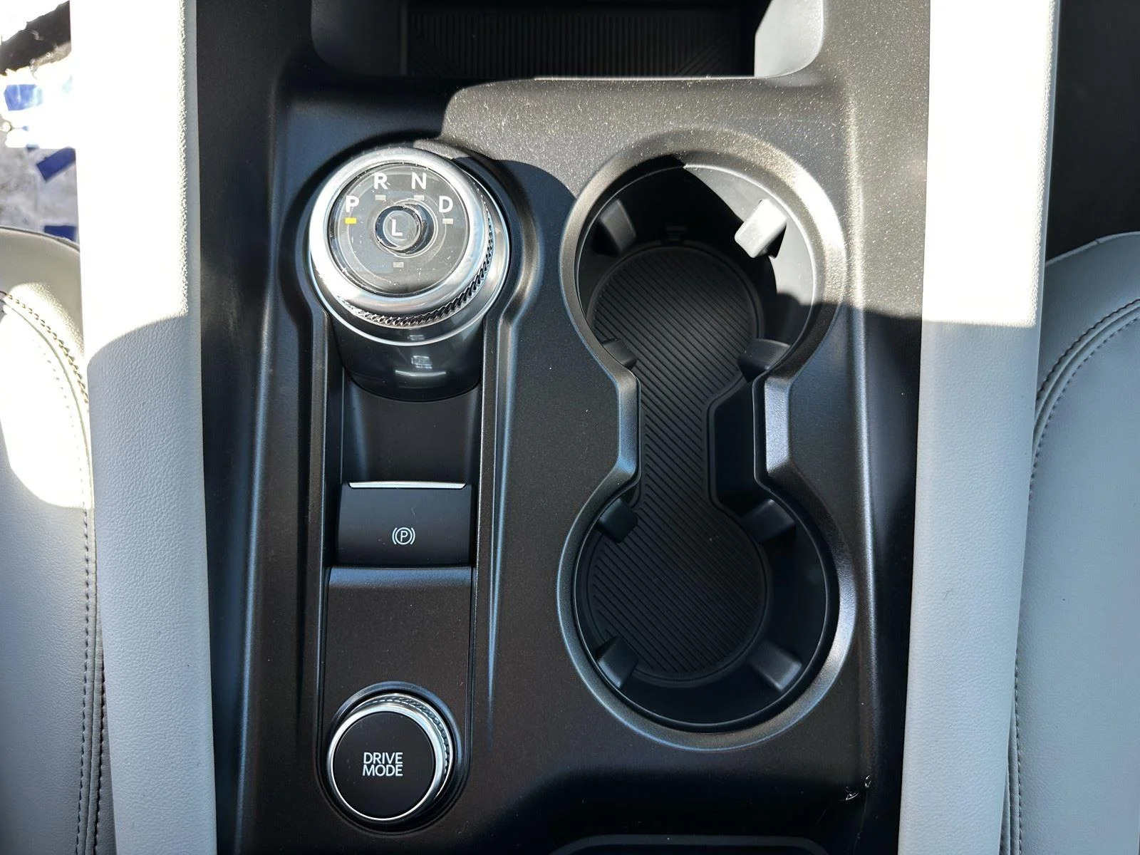 New 2026 Star White Metallic Tri-Coat Ford Active image 28