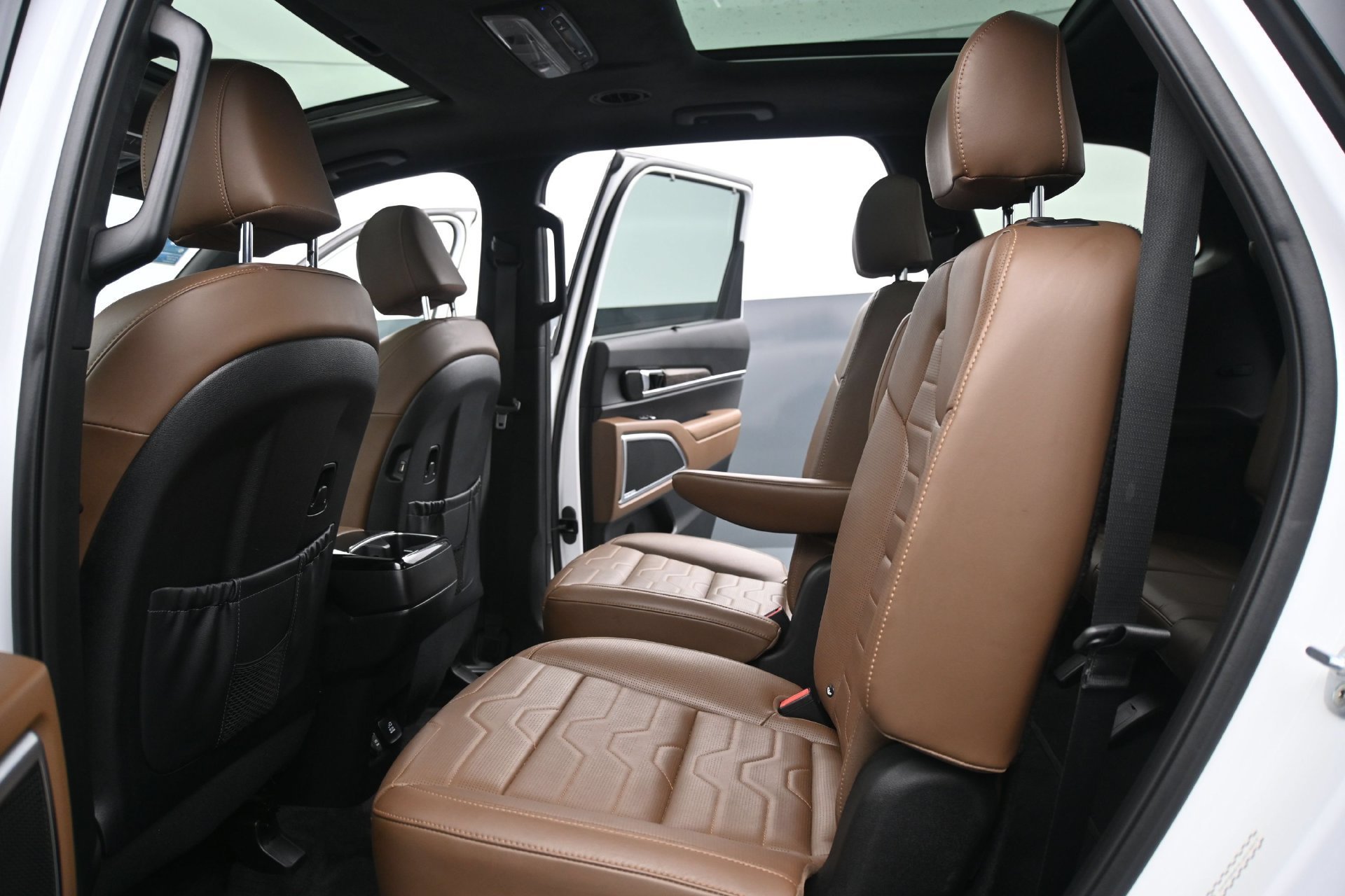 Used 2020 Snow White Pearl Kia SX AWD image 18