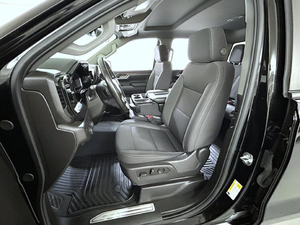 2025 Chevrolet Silverado 1500 LT - Photo 11