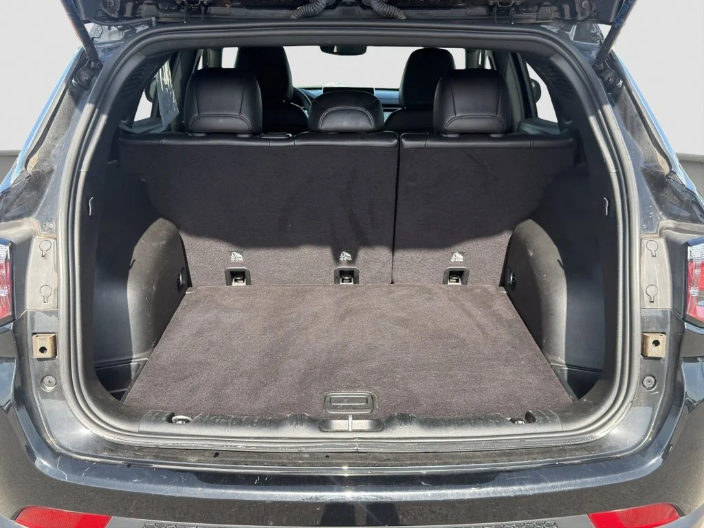 Used 2024 Black Jeep Latitude image 11