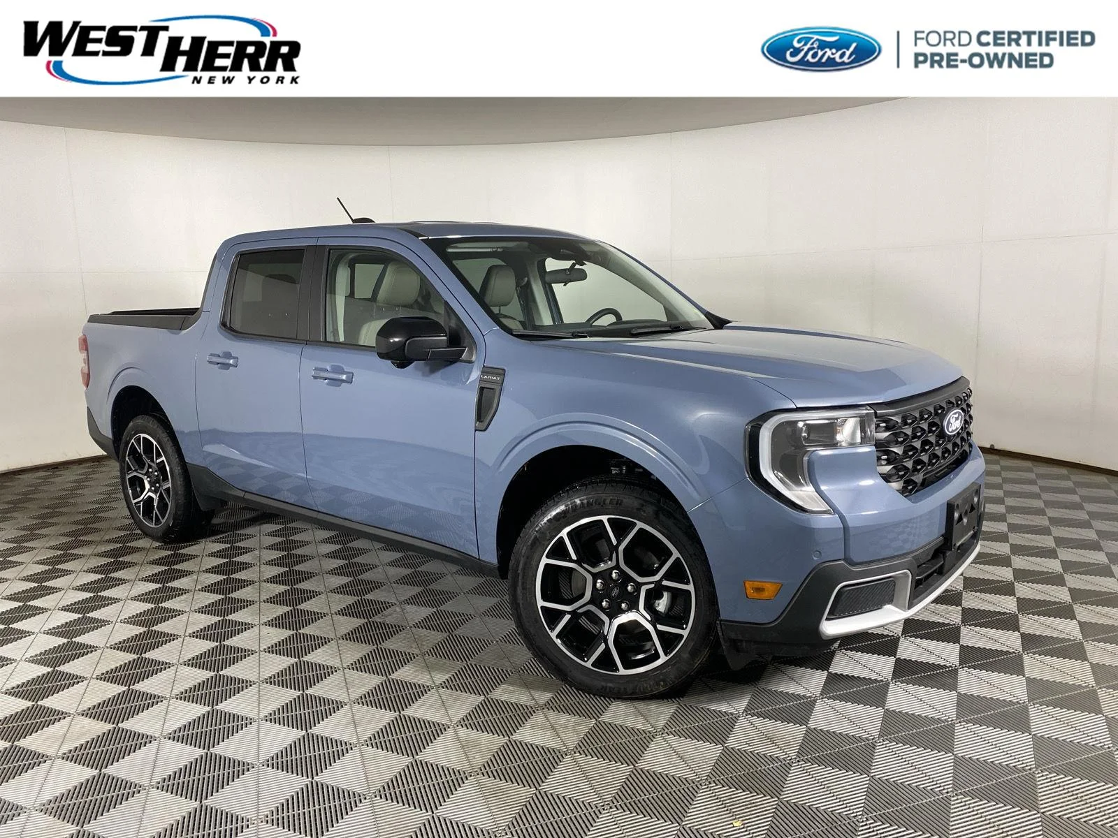 Used 2025 Azure Gray Metallic Ford LARIAT image 1
