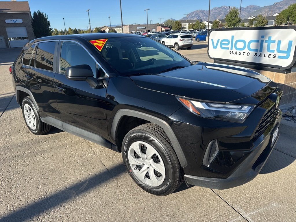 2024 Toyota RAV4 LE