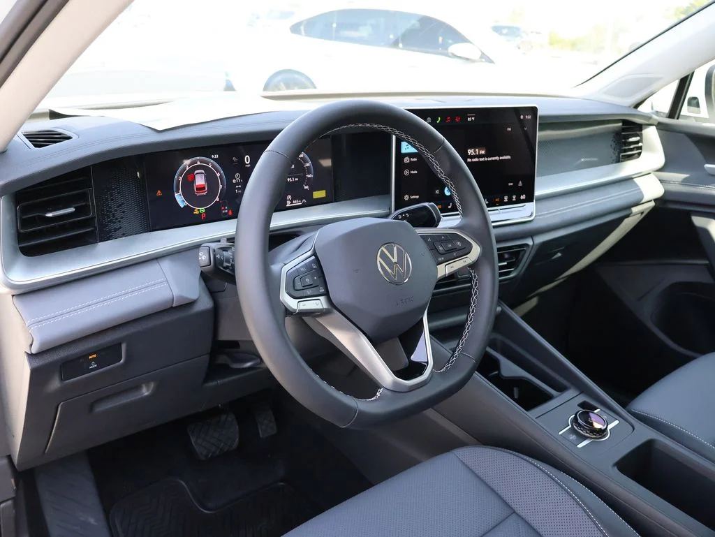 New 2026 White Volkswagen 2.0T SE image 2