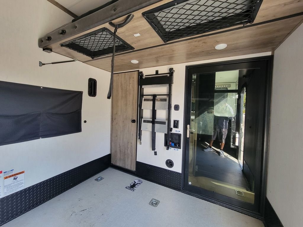 Used 2022  Rogue Toy Hauler image 29