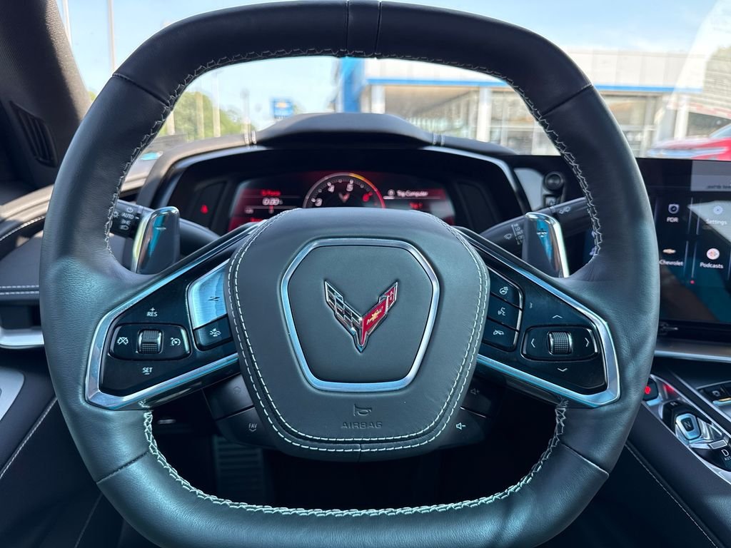 Used 2025 Arctic White Chevrolet Stingray image 14