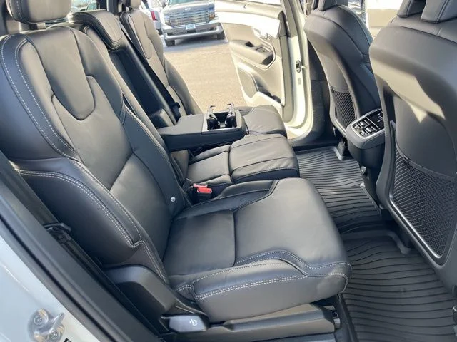 2026 Volvo XC90 Ultra - Photo 19