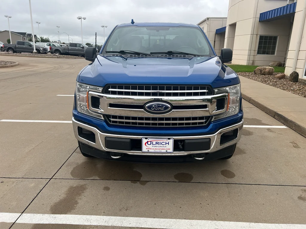 Used 2018 Lightning Blue Ford XLT image 3