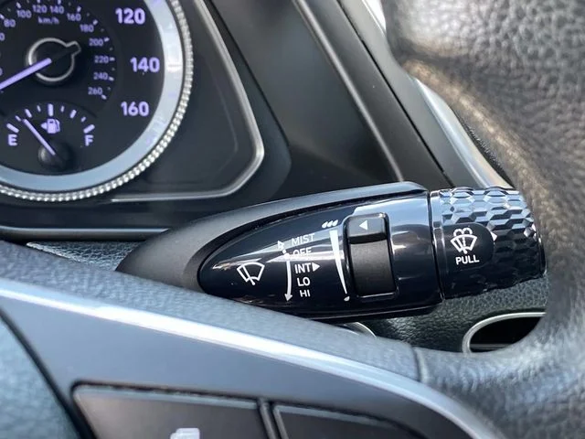 Used 2022 Gray Hyundai SEL image 16