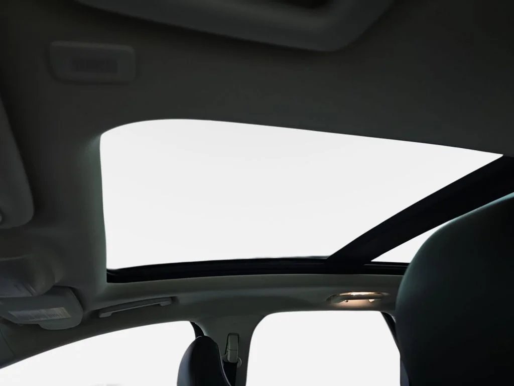 Used 2019 Gray Ford SEL image 31