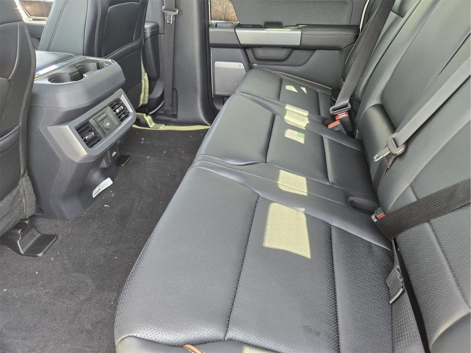 New 2026 Star White Metallic Tri-Coat Ford F-250® Lariat® image 18