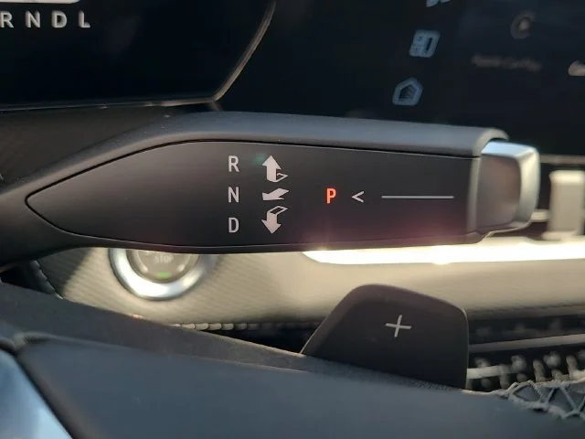 New 2027 Summit White Chevrolet LT image 34