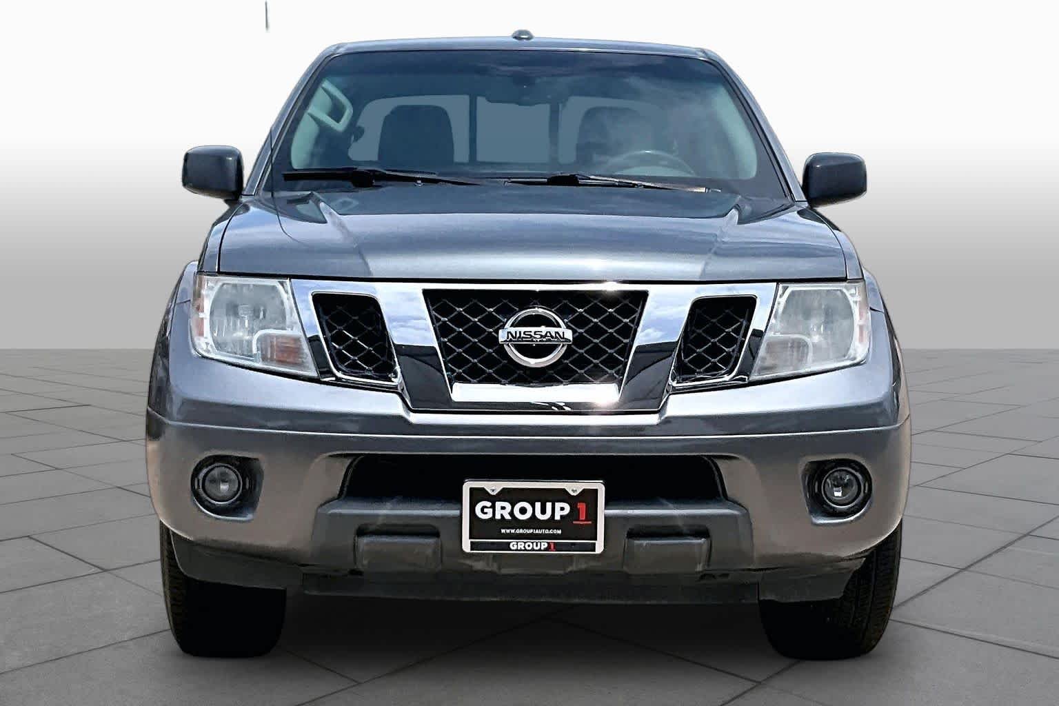 Used 2018 Gun Metallic Nissan SV V6 image 3