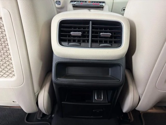 Used 2022 White Mercedes-Benz GLE 350 image 34