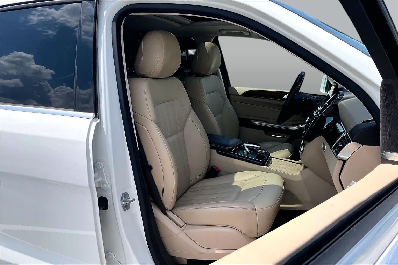 Used 2017 Polar White Mercedes-Benz GLE 350 image 9