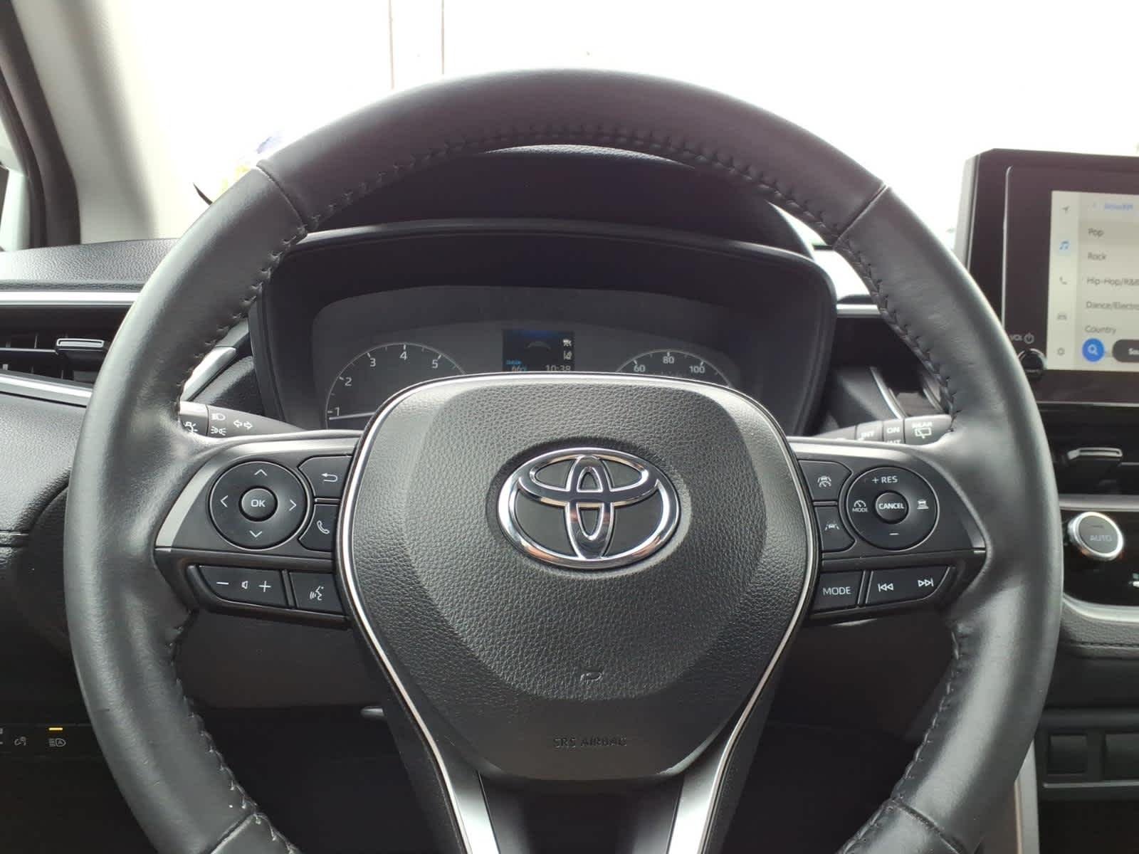 Used 2023 Wind Chill Pearl Toyota LE image 24