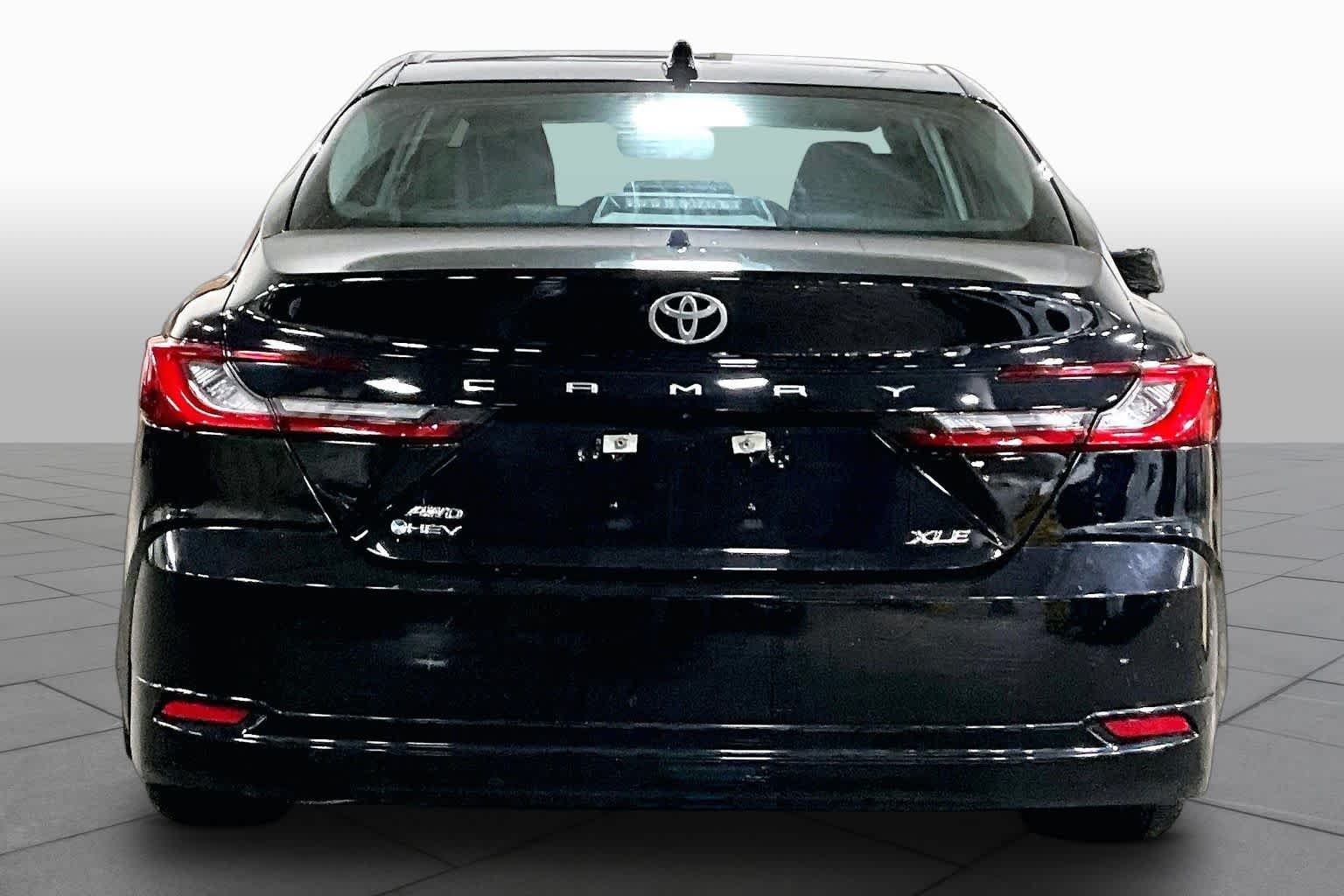Used 2025 Midnight Black Metallic Toyota XLE image 5