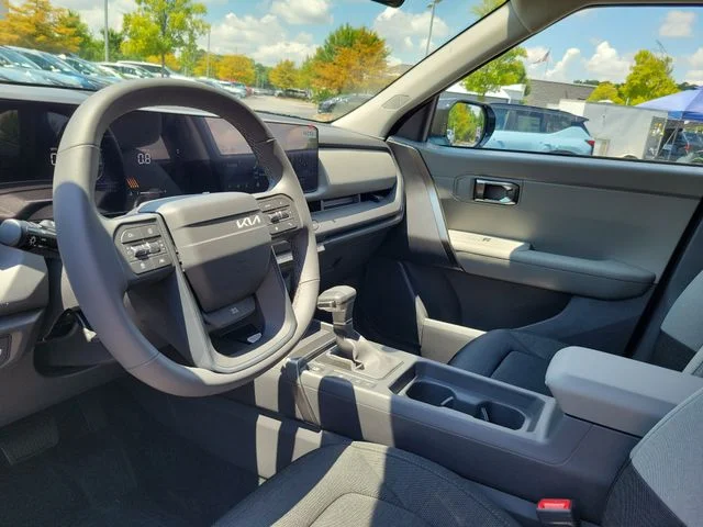 New 2027 Frost Blue / Black Roof Kia S image 12