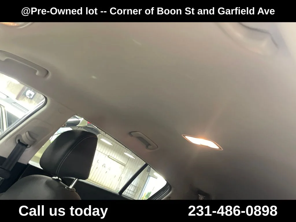 Used 2017 Red Kia LX image 13